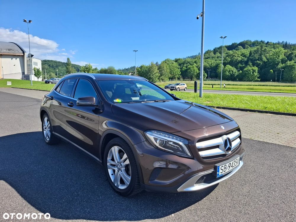 Mercedes-Benz GLA 250 7G-DCT - 7