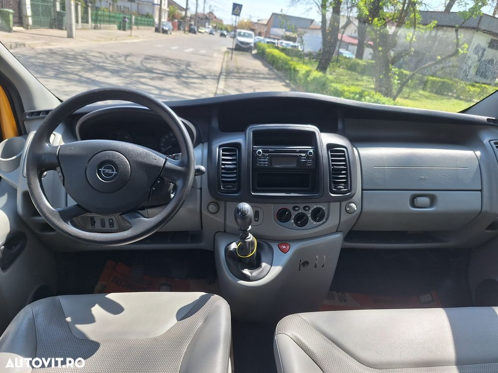 Opel Vivaro - 8