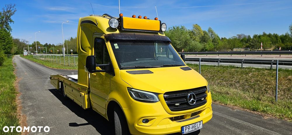 Mercedes-Benz Sprinter - 12