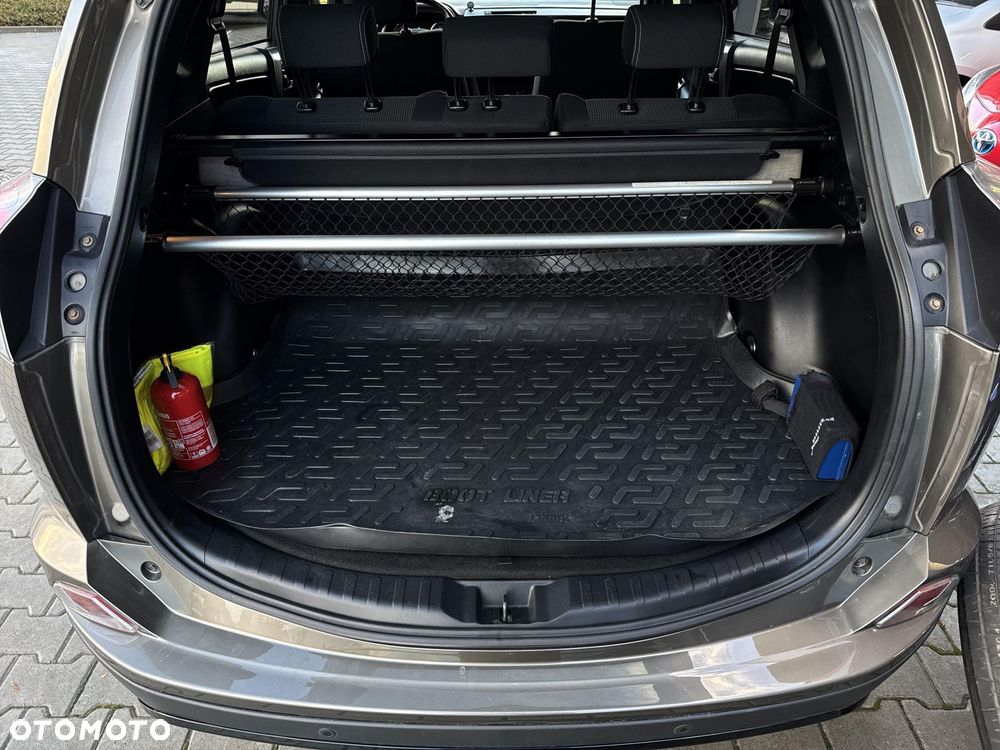 Toyota RAV4 Hybrid Premium 4x4 - 13