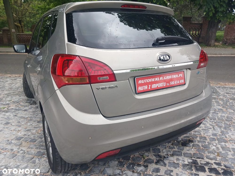 Kia Venga - 21