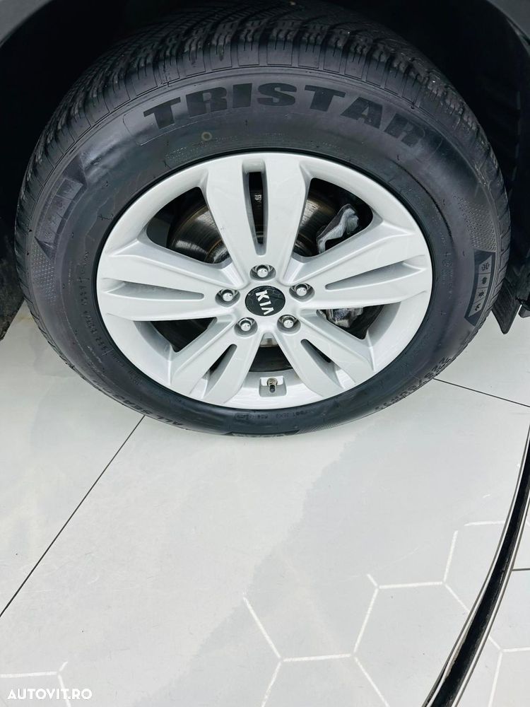 Kia Sportage 1.7 CRDI 2WD Dream-Team Edition - 10