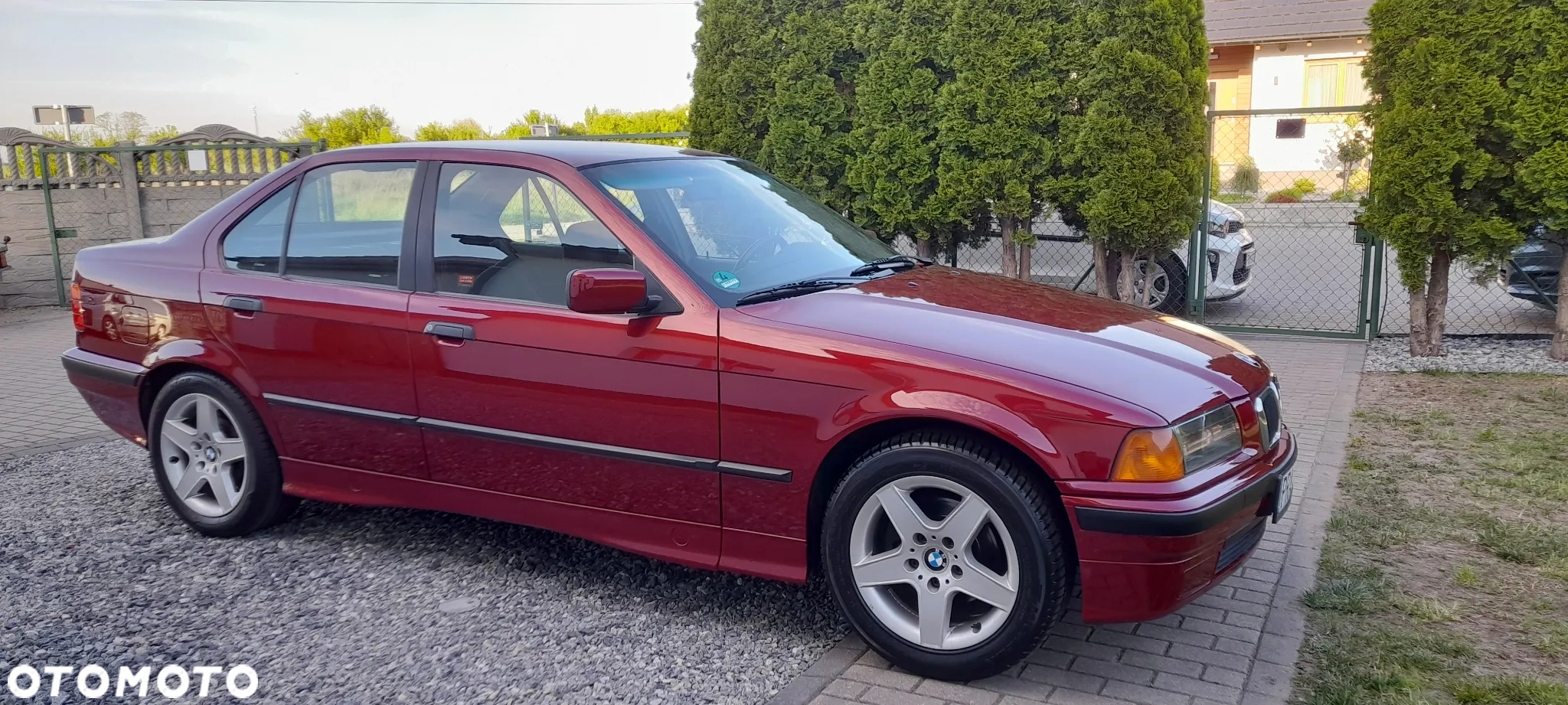 BMW Seria 3 318i - 13
