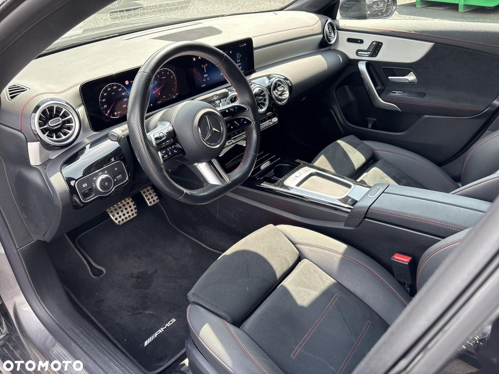 Mercedes-Benz CLA - 13