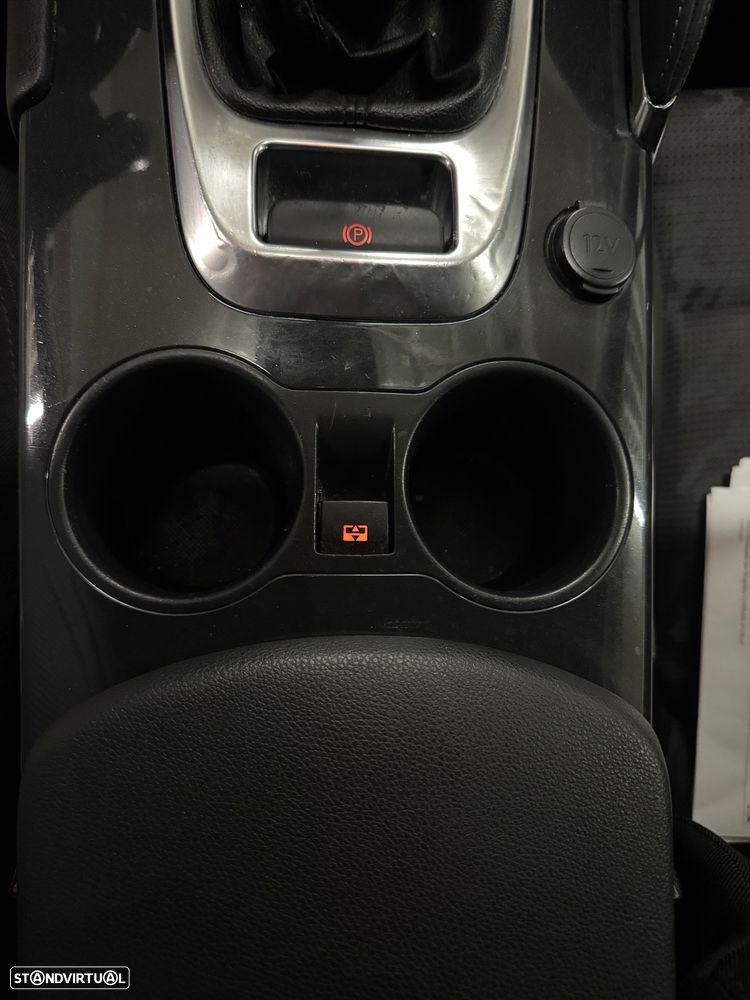 Peugeot 3008 1.6 HDi Sport 130g - 36