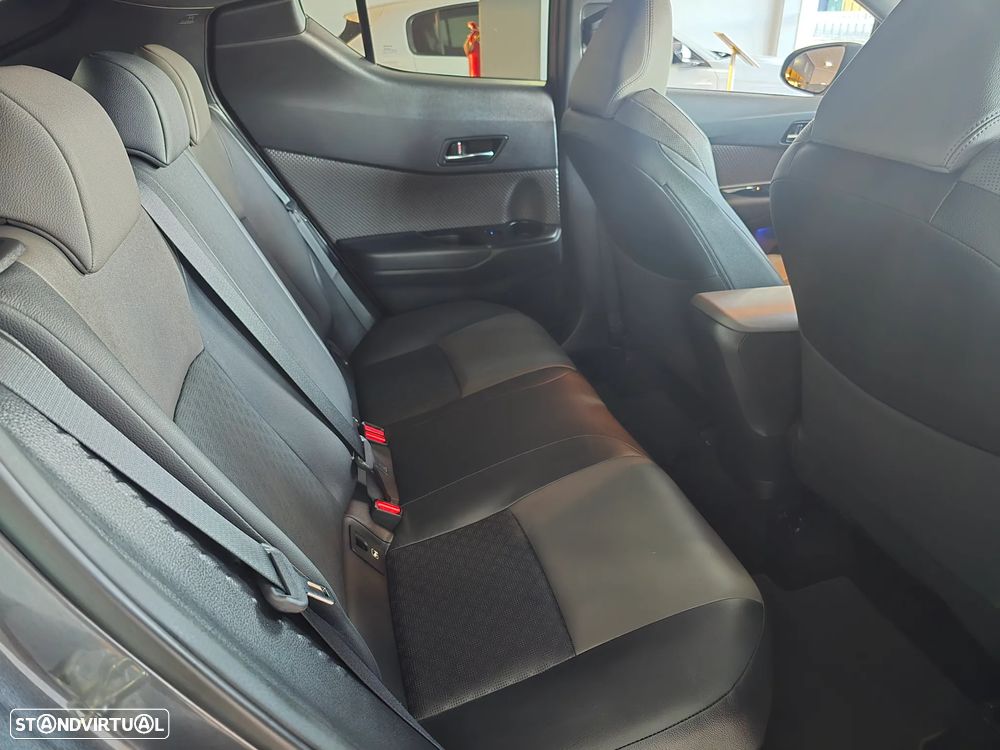 Toyota C-HR 1.8 Hybrid Exclusive+P.Luxury - 13