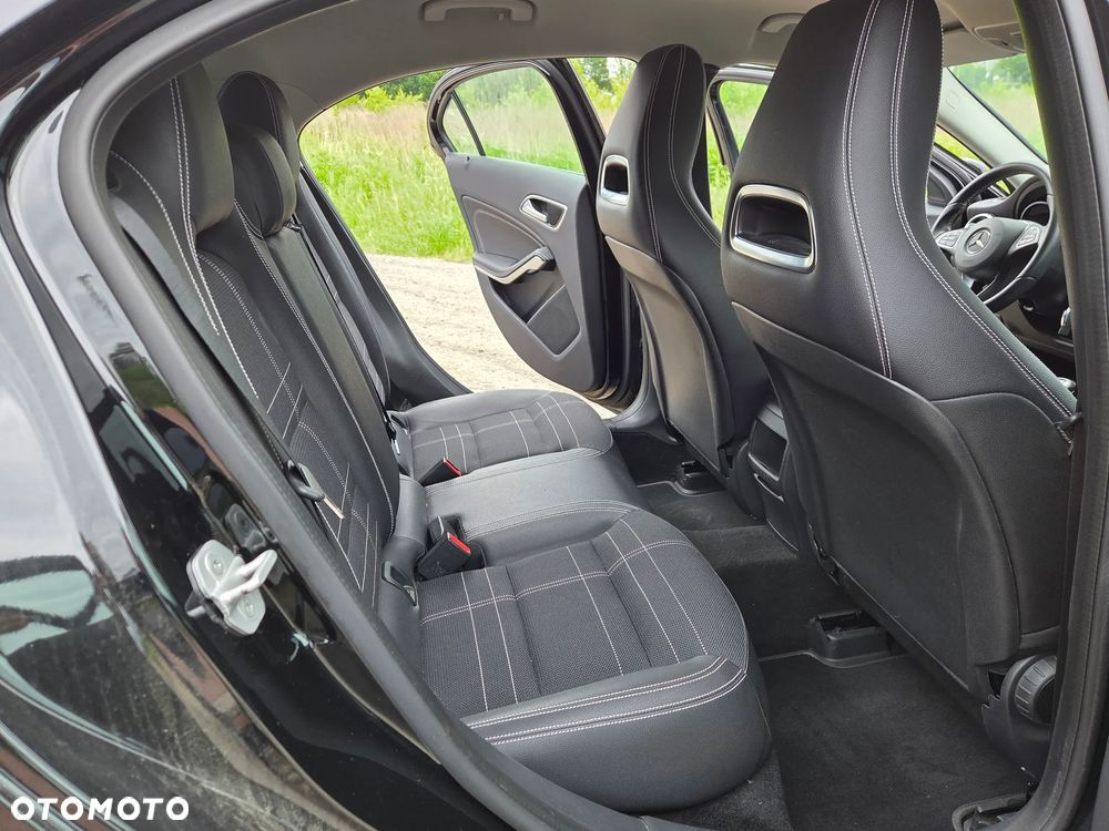 Mercedes-Benz Klasa A 200 Activity Edition - 14