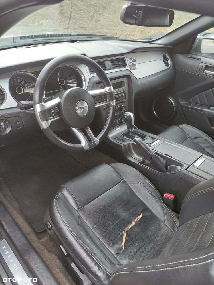 Ford Mustang - 5