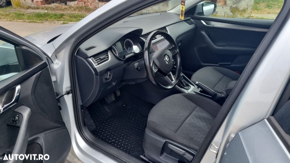 Skoda Octavia 1.6 TDI DSG Style - 9