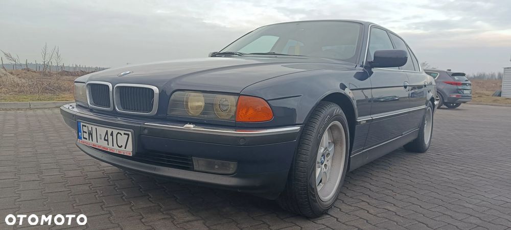 BMW Seria 7 - 10
