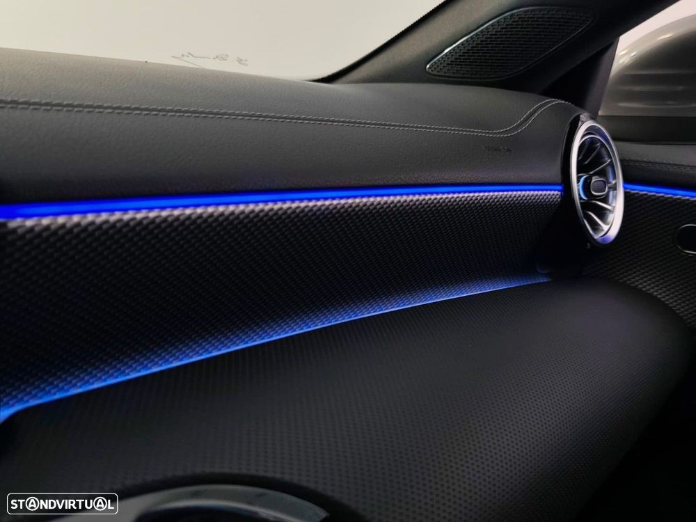 Mercedes-Benz CLA 250 e Shooting Brake Style Plus - 16