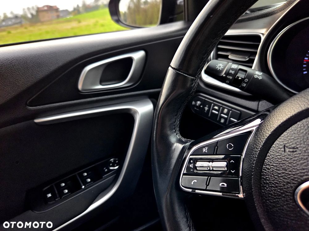 Kia Ceed 1.0 T-GDI M - 32