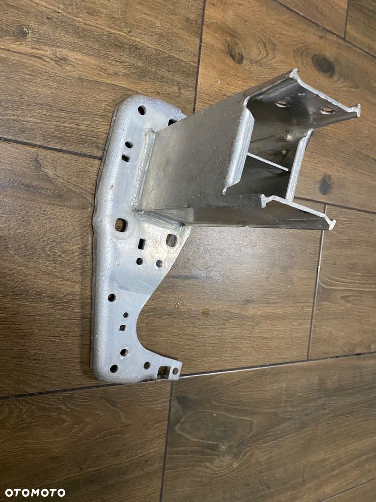 Strefa zgniotu prawa Audi A6 C7 2011- A7 4G0807134B ORG