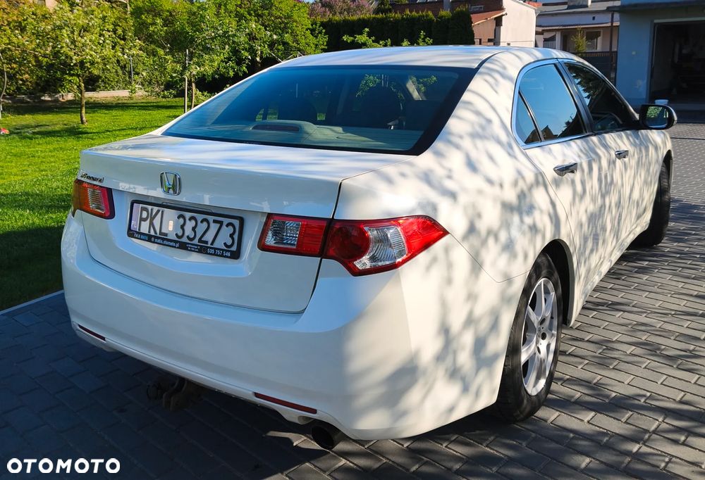 Honda Accord 2.0 Comfort - 11