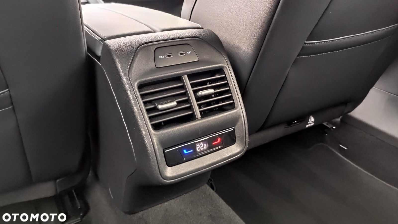 Volkswagen Passat 1.5 TSI eHybrid PHEV Business DSG - 35