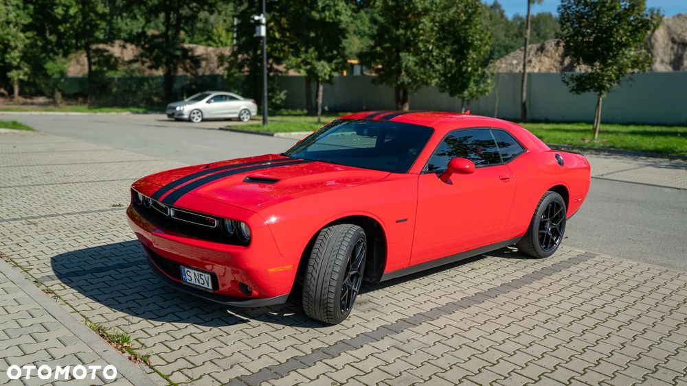 Dodge Challenger - 4