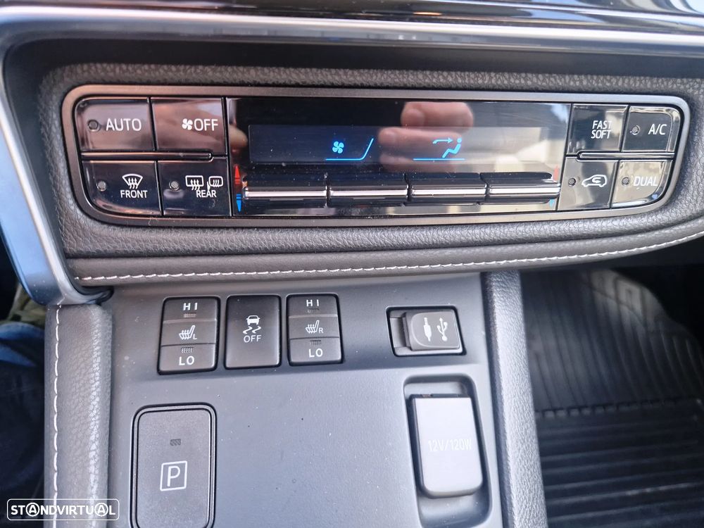 Toyota Auris 1.8 HSD Exclusive - 10