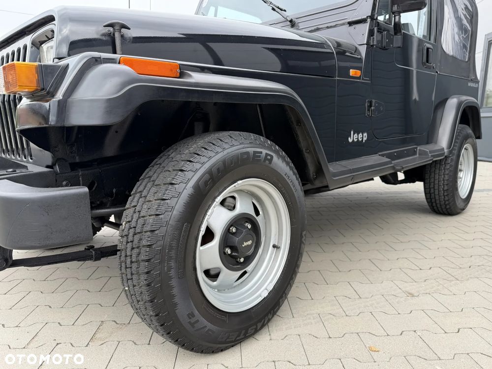 Jeep Wrangler - 19