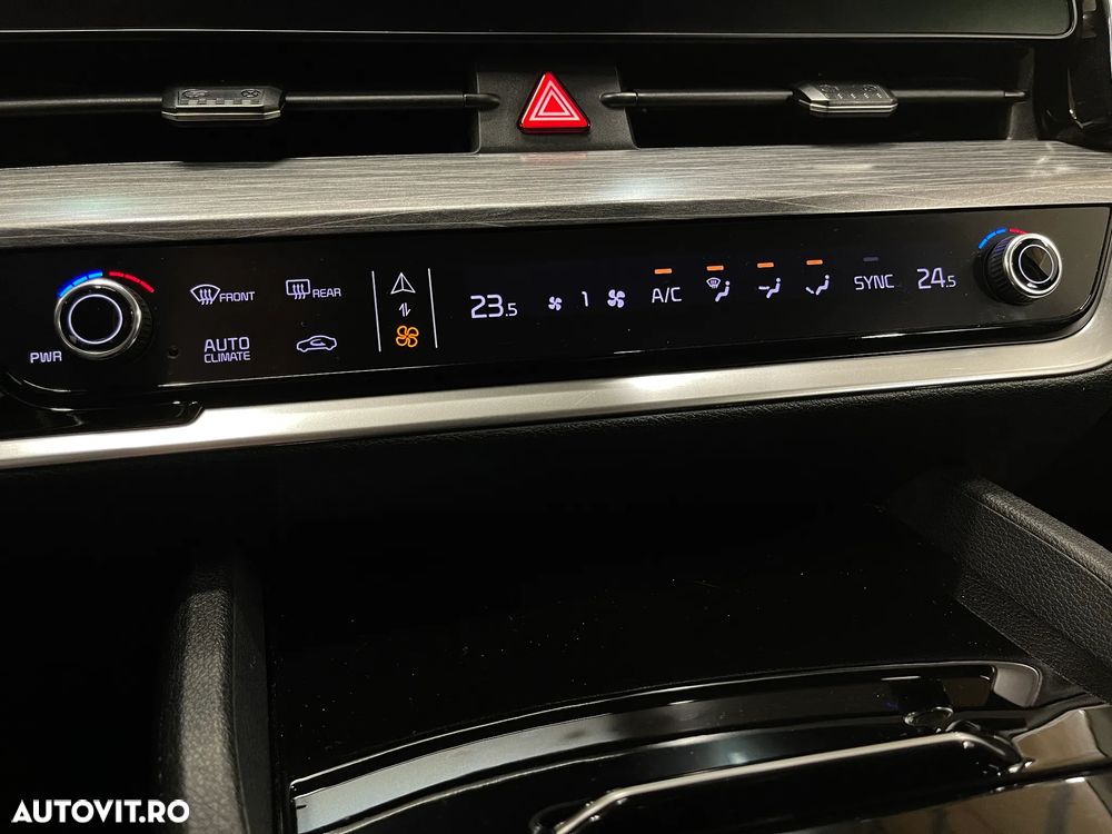 Kia Sportage 1.6 DSL MHEV 7DCT HP 4x2 Style - 19