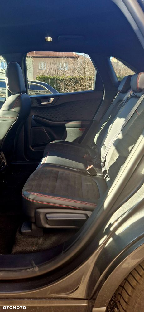 Ford Kuga 1.5 EcoBoost FWD ST-Line - 4
