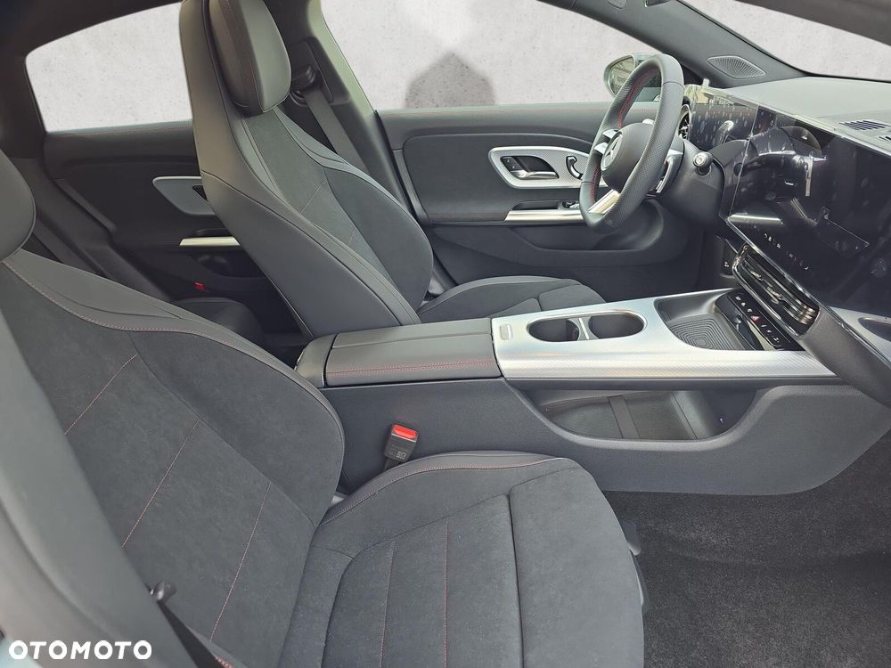 Mercedes-Benz CLA - 16