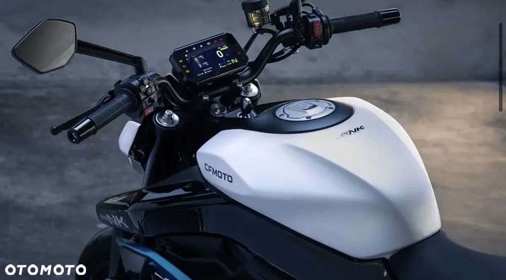 CFMoto 675NK - 4