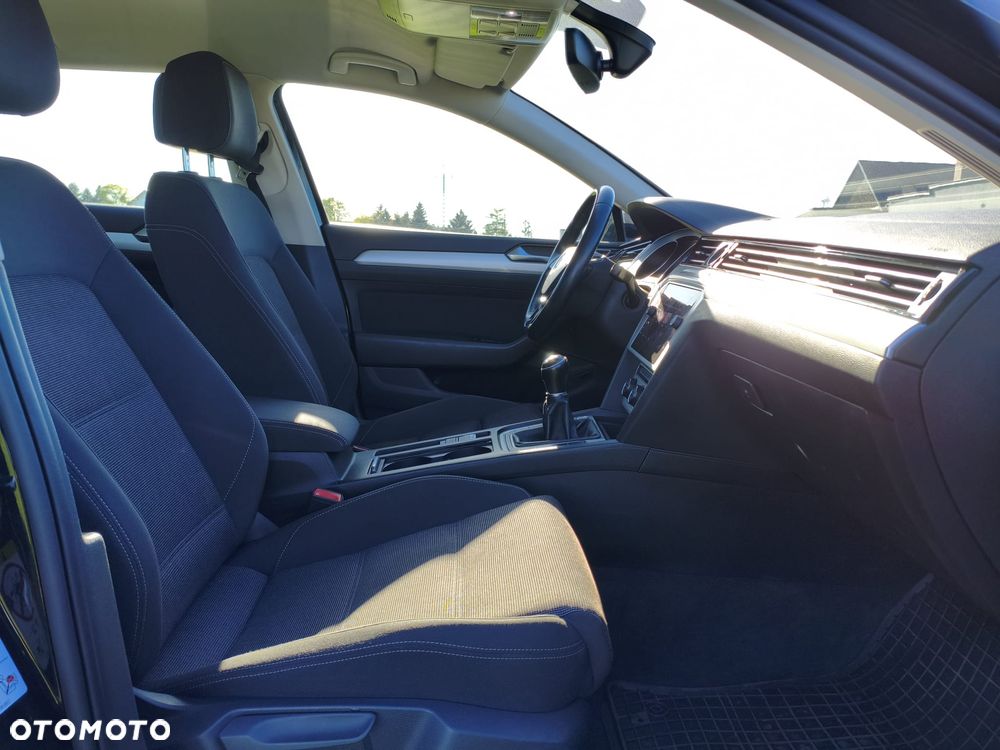 Volkswagen Passat 1.6 TDI (BlueMotion Technology) Comfortline - 17