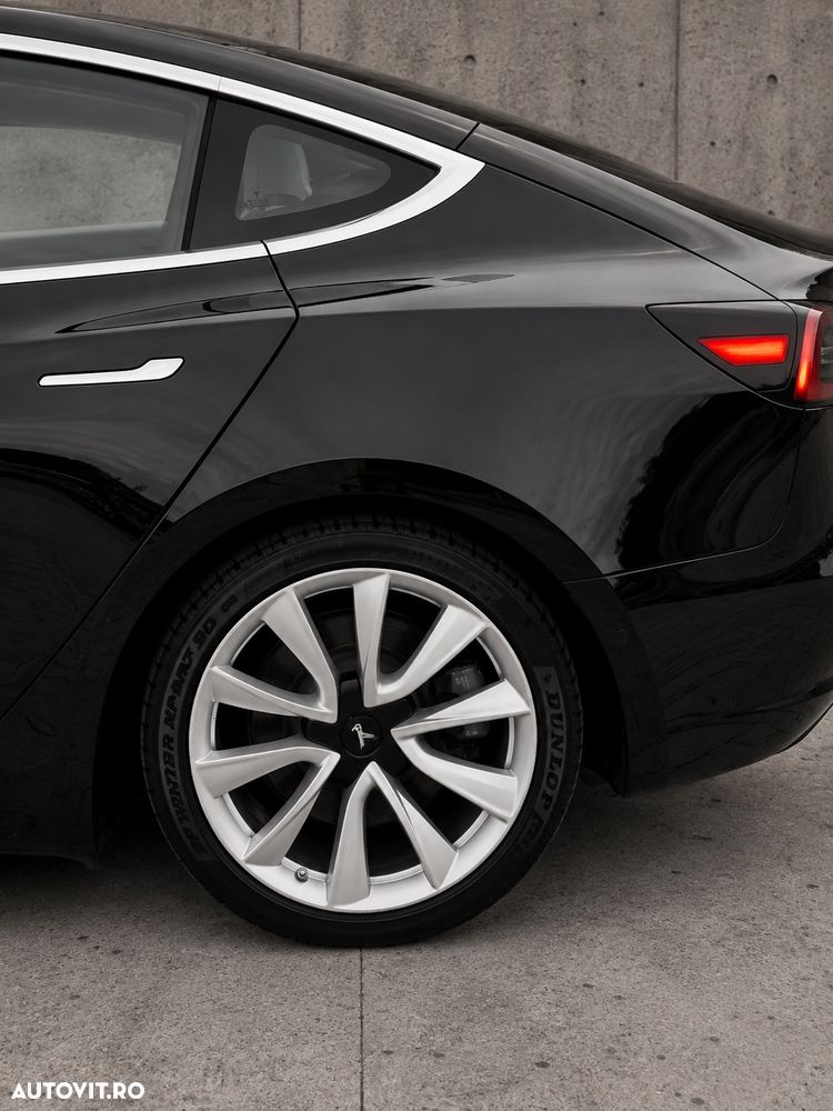 Tesla Model 3 Standard Reichweite Plus Hinterradantrieb - 13