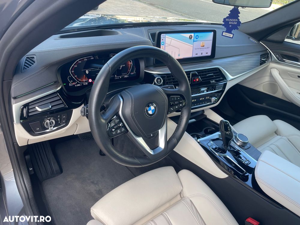 BMW Seria 5 530d xDrive AT MHEV - 16