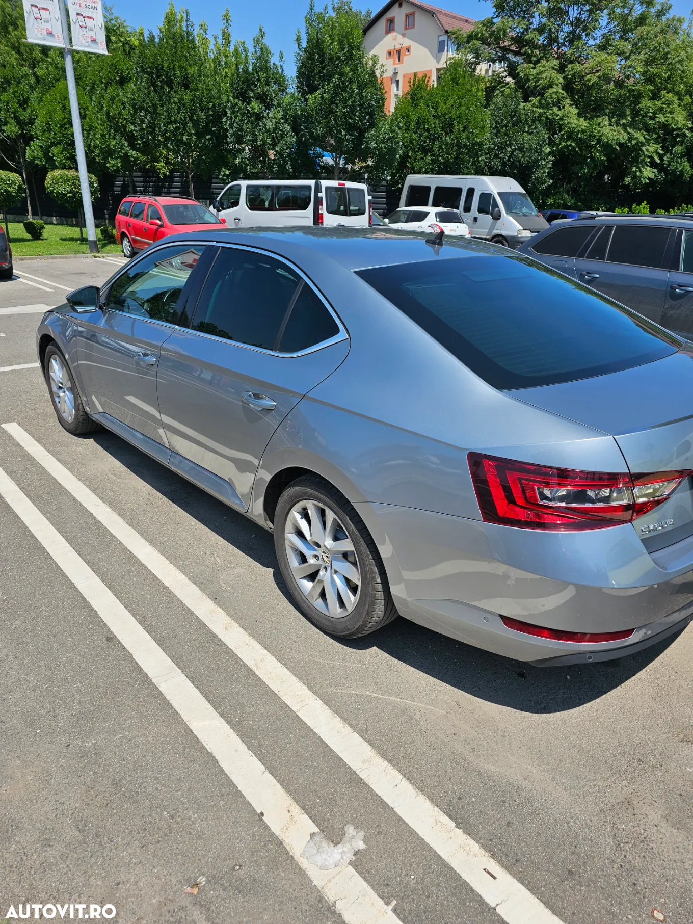 Skoda Superb 1.6 TDI Ambition - 3