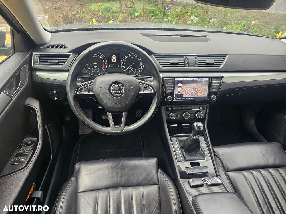Skoda Superb 2.0 TDI Premium Edition - 7