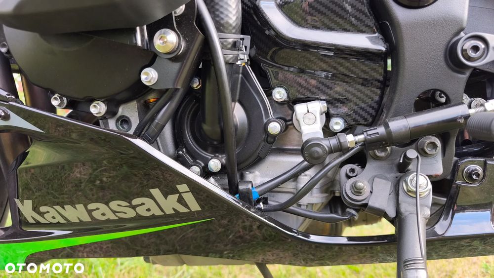 Kawasaki ZX - 17