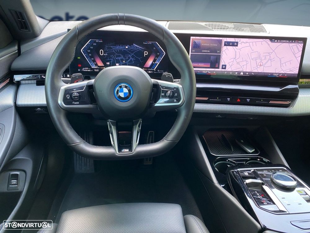 BMW 530 e Pack Desportivo M - 6