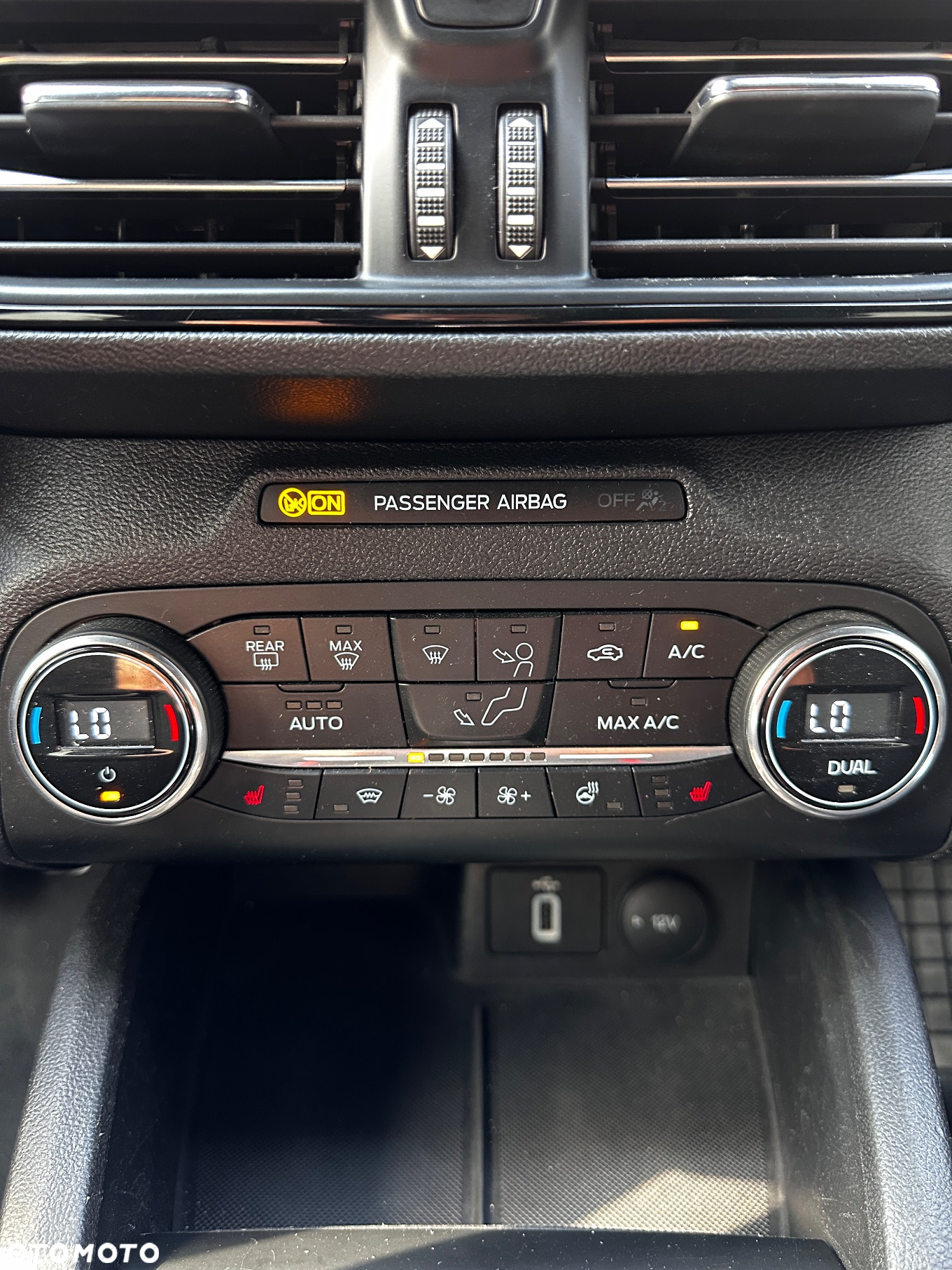 Ford Focus - 13
