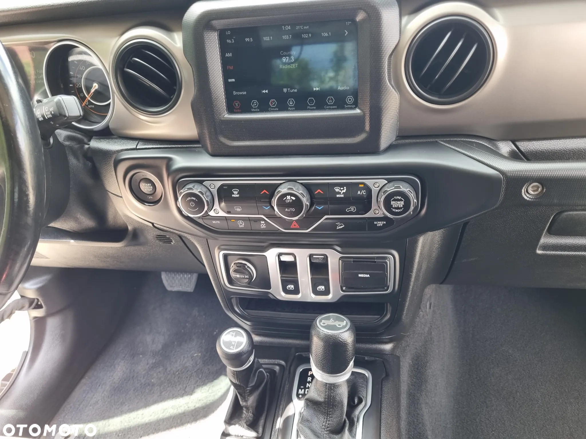 Jeep Wrangler - 26