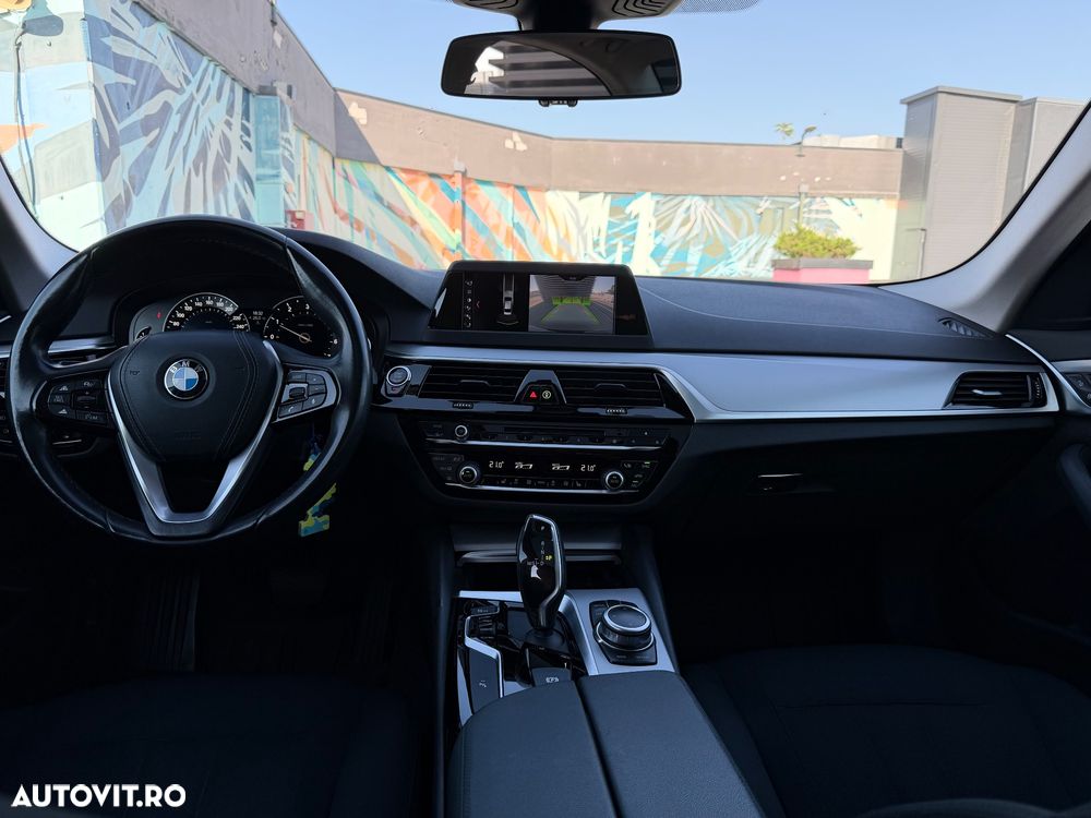 BMW Seria 5 530i xDrive AT - 10