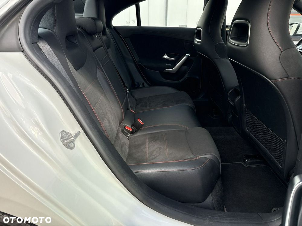 Mercedes-Benz CLA 200 mHEV AMG Line 7G-DCT - 18