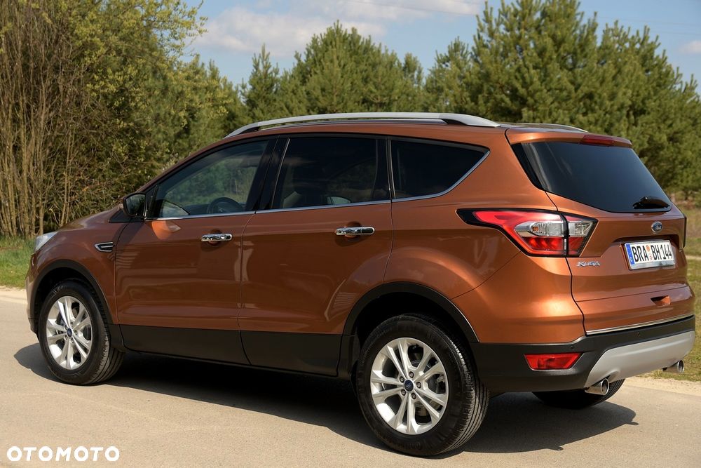 Ford Kuga 2.0 TDCi 2x4 Titanium - 29