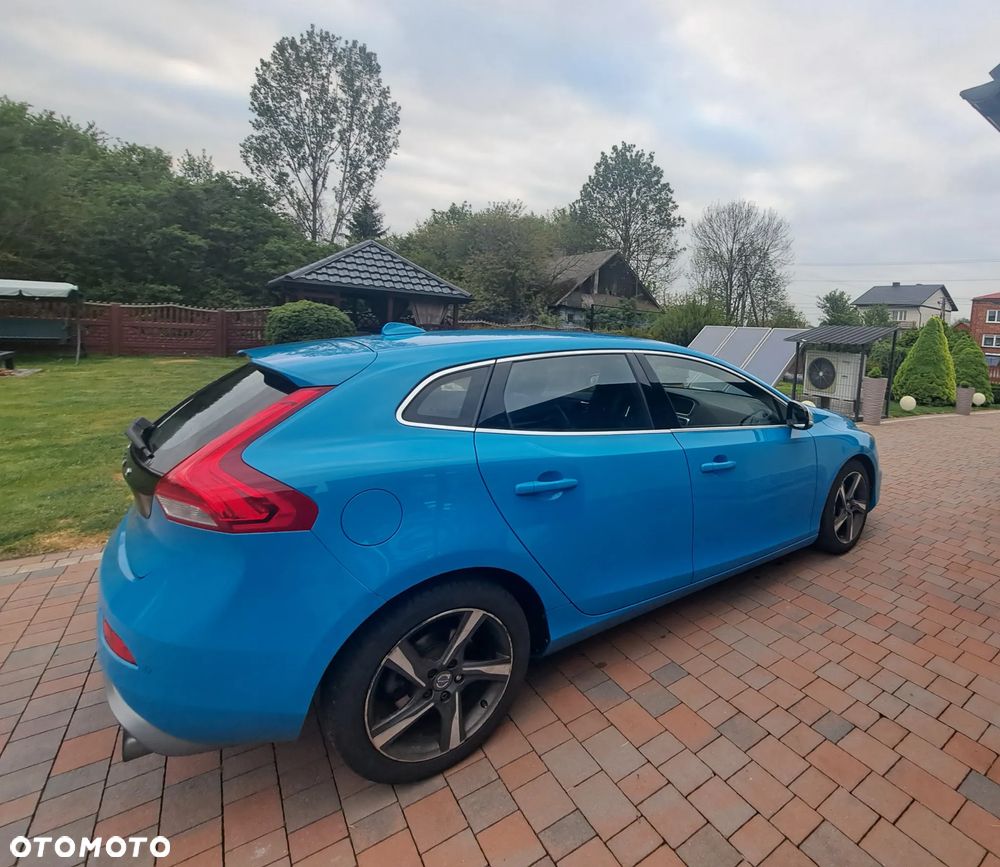 Volvo V40 D2 R-Design - 7