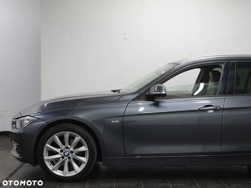 BMW Seria 3 320d xDrive Modern Line - 14