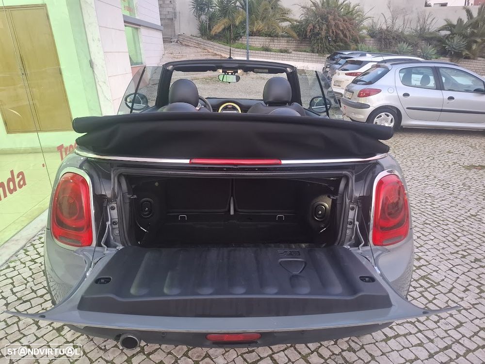 MINI Cabrio Cooper Essential - 44