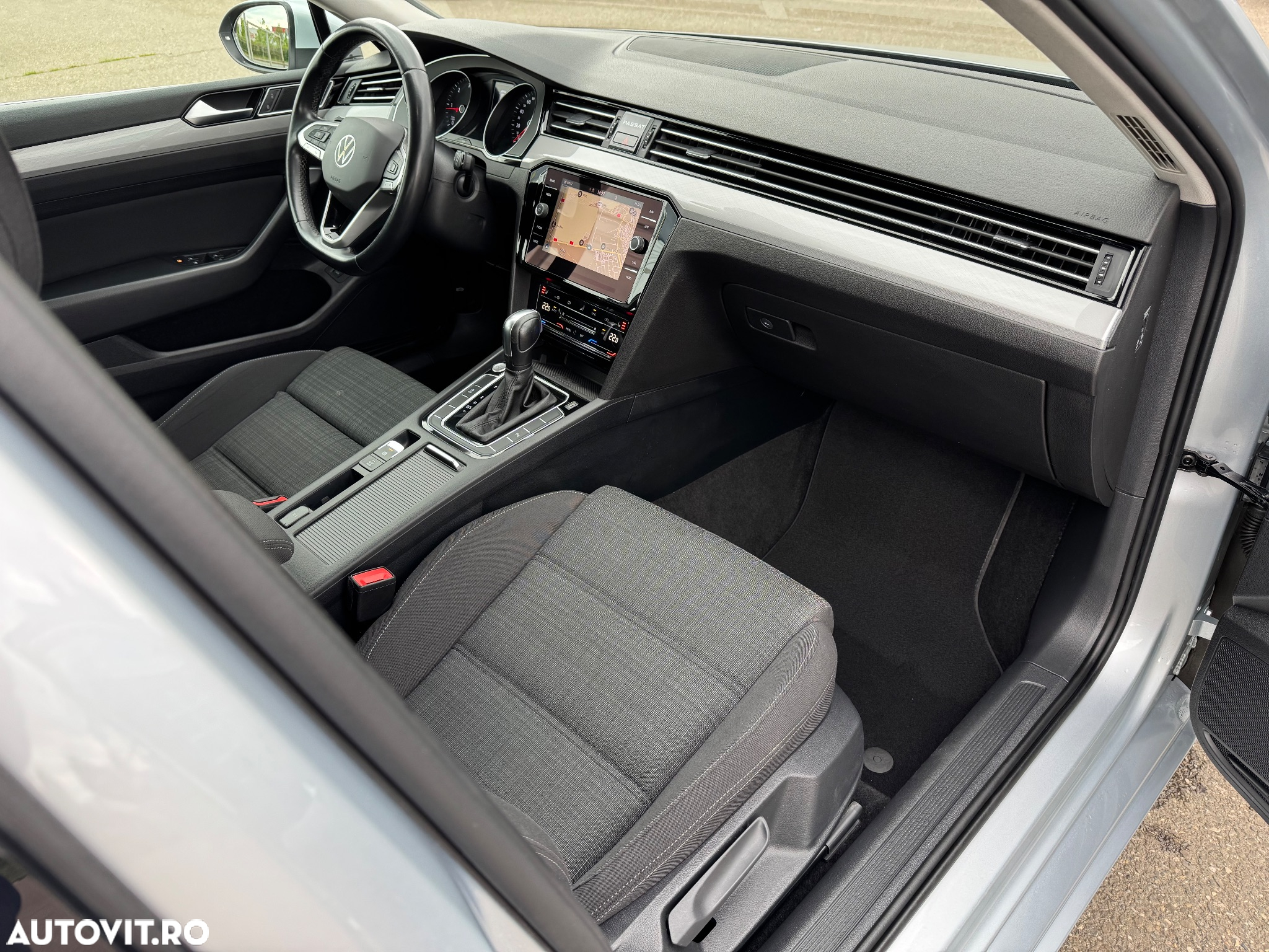 Volkswagen Passat Variant 2.0 TDI DSG Business - 26