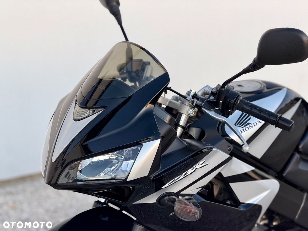 Honda CBR - 9