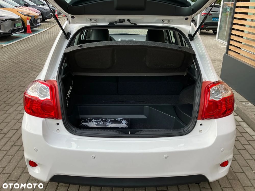 Toyota Auris - 5