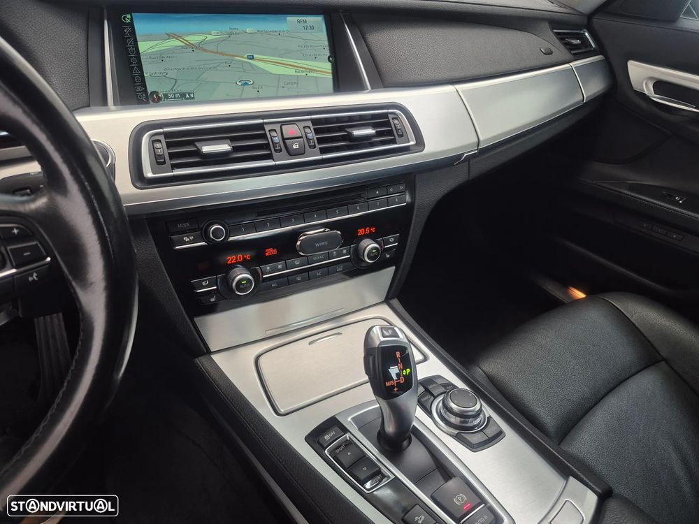 BMW 730 d xDrive - 16
