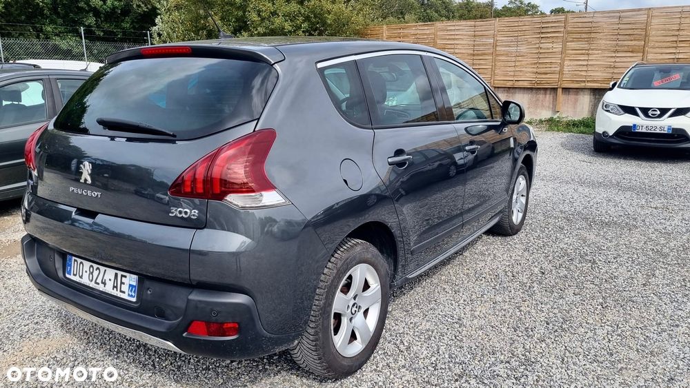 Peugeot 3008 2.0 HDi Allure - 2