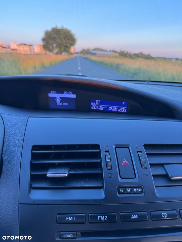 Mazda 3 1.6 Exclusive + - 19