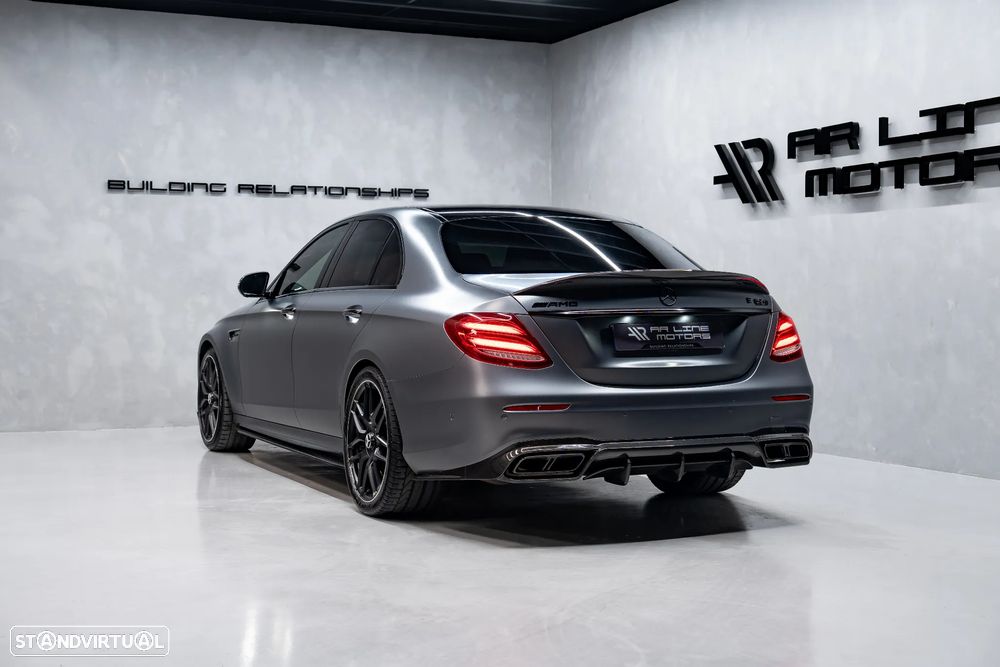 Mercedes-Benz E 63 AMG S 4-Matic+ - 13