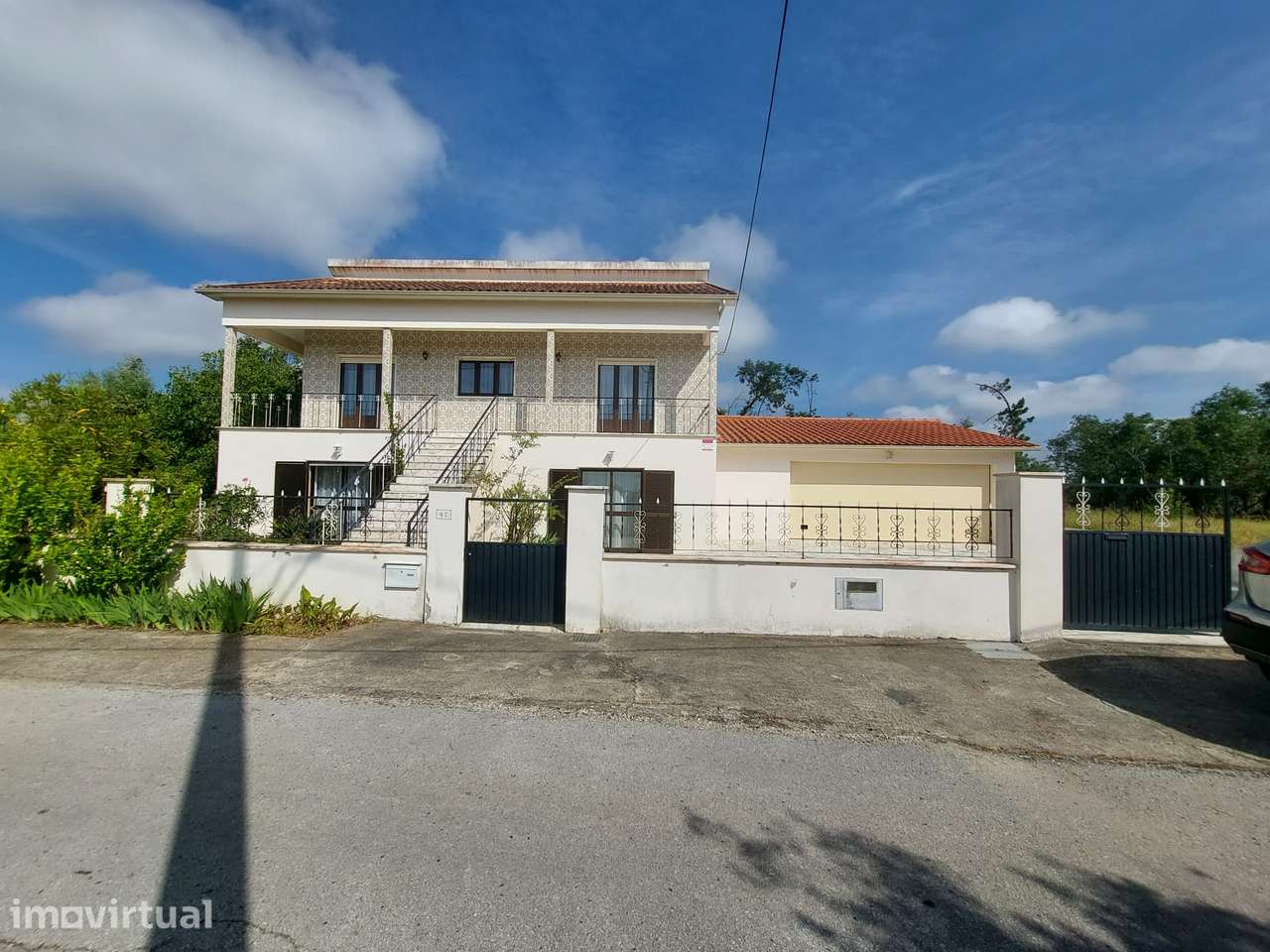 Moradia T3 isolada com jardim, terraço e garagem - Grande imagem: 4/20