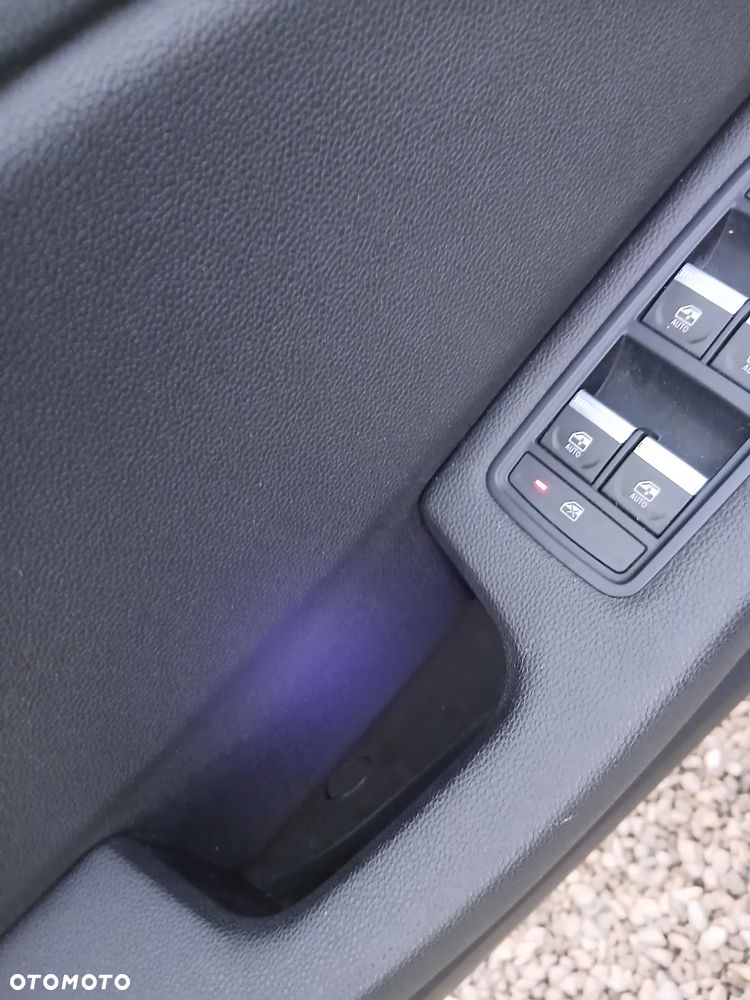 Renault Clio BLUE dCi 115 BUSINESS EDITION - 26
